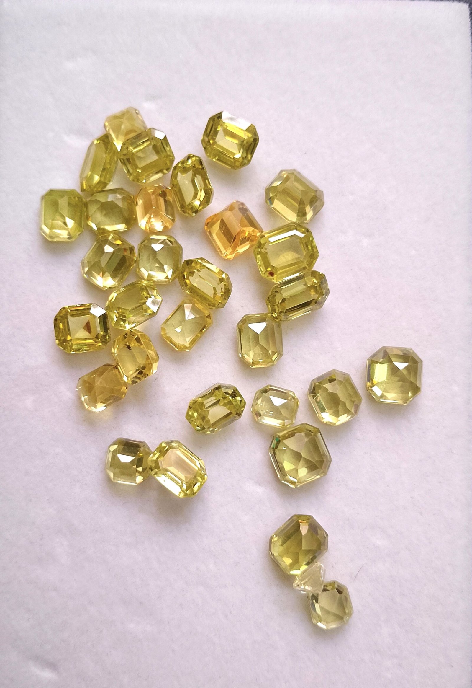 Yellow Topaz Gemstones